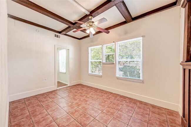 Building Photo - 2911 Rio Grande St