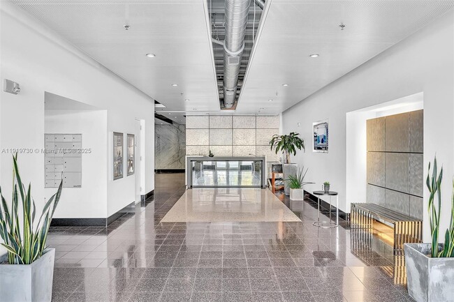 Foto del edificio - 8101 Biscayne Blvd