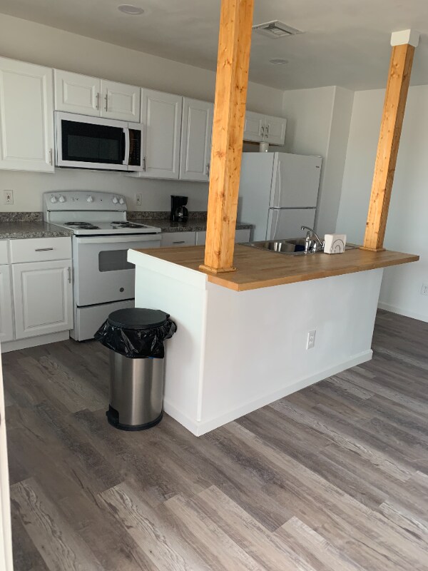 Foto del edificio - 809 Harrison Ave