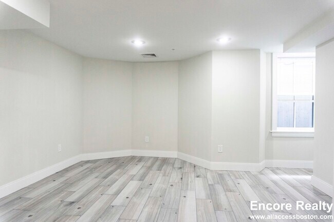 Foto del edificio - 79 Linden St