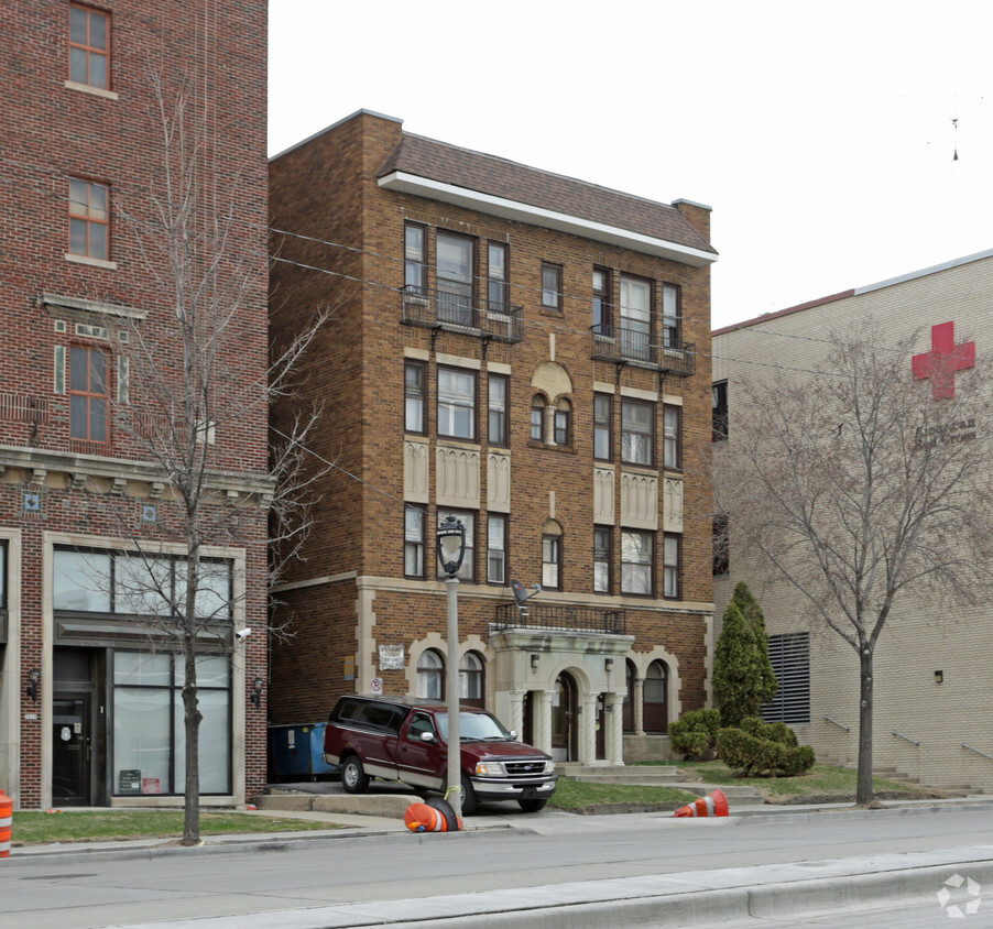 Foto del edificio - 2616 W Wisconsin Ave