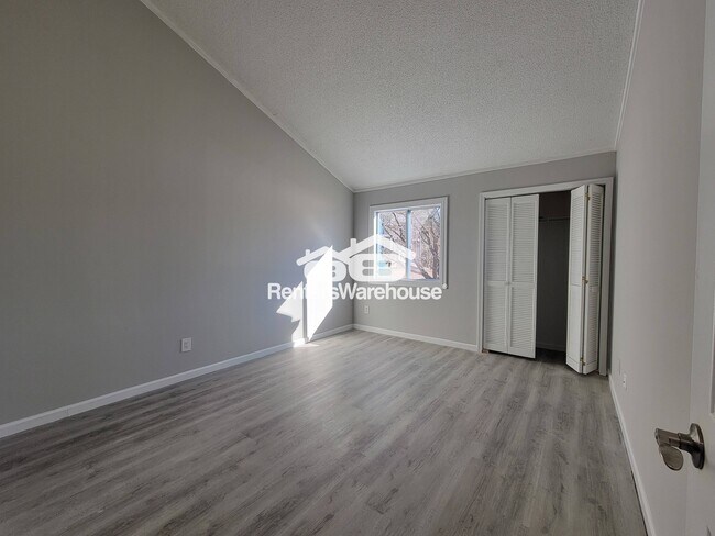 Foto del edificio - 269 Clearview Ct