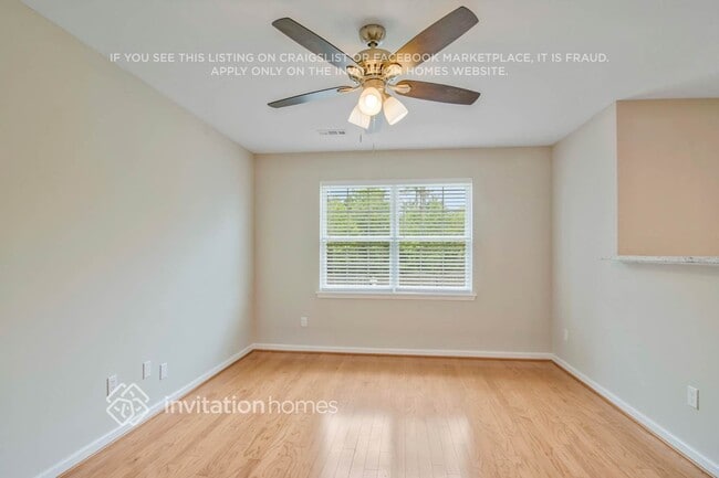 Foto del edificio - 107 Knightwood Dr