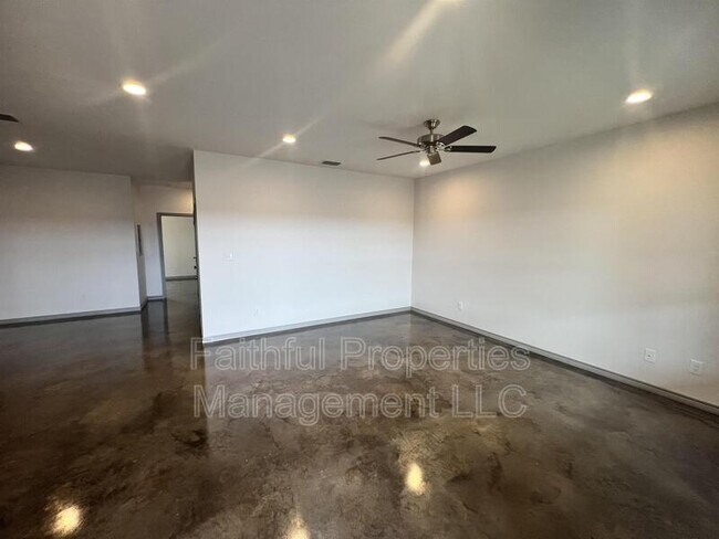 Building Photo - 16374 County Rd 4100