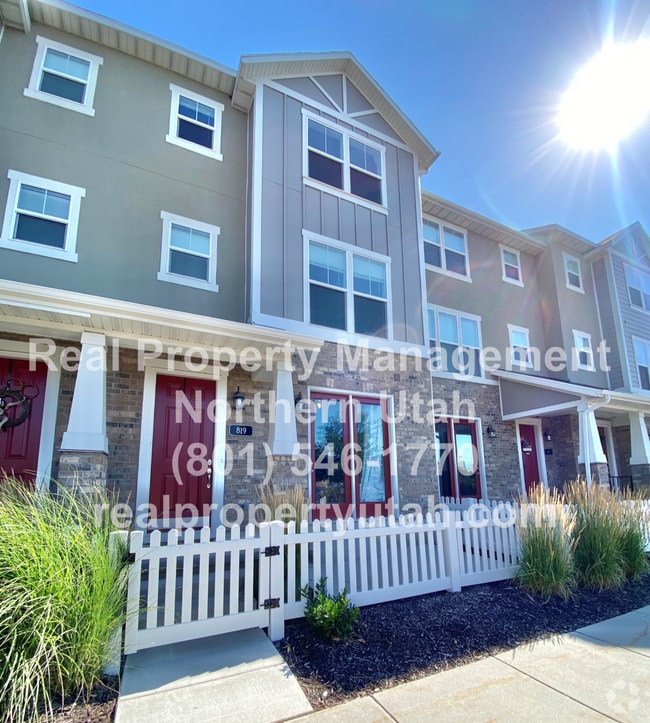 Building Photo - 819 E 975 N