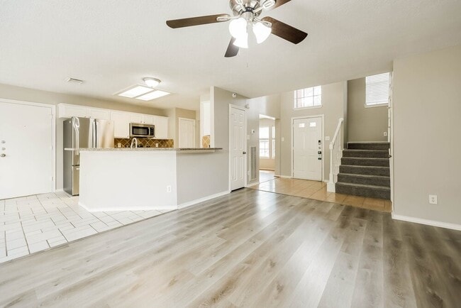 Building Photo - 1723 Milholland Dr