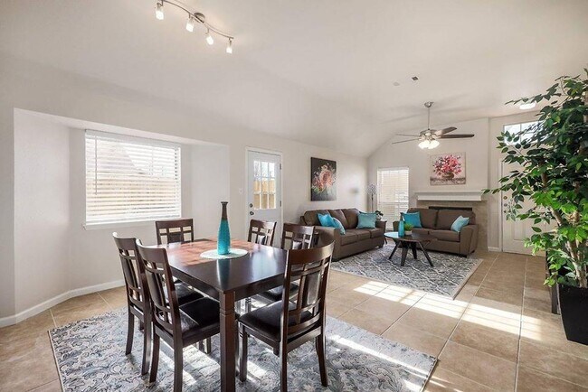 Foto del edificio - 12307 Turtle Rock Rd