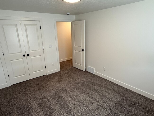 Building Photo - 5491 W 4550 S