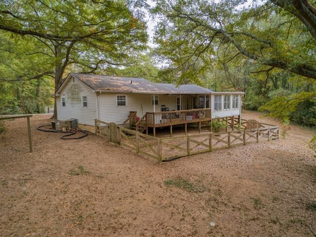 Foto del edificio - 3024 Bob Cox Rd