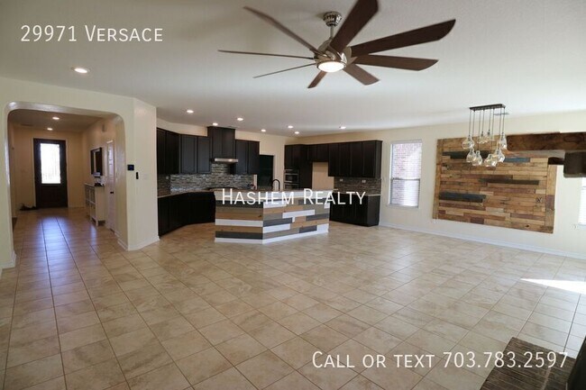 Building Photo - 29971 Versace-