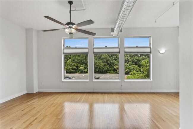 Foto del edificio - 3820 Roswell Rd NE