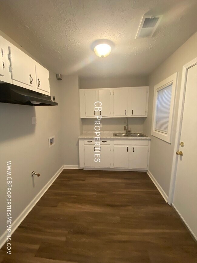 Foto del edificio - Move in by 10/15/2023 and Get a Free month...