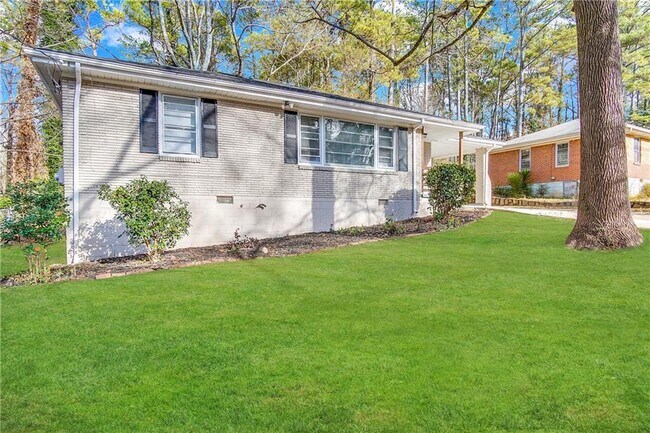 Building Photo - 3388 Jackson Dr