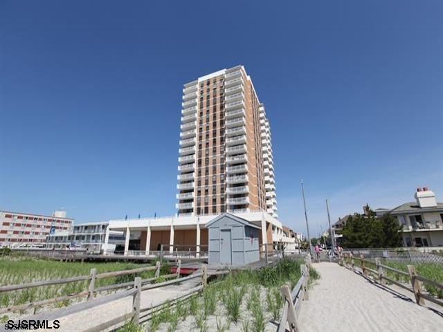 Primary Photo - 5200 Boardwalk