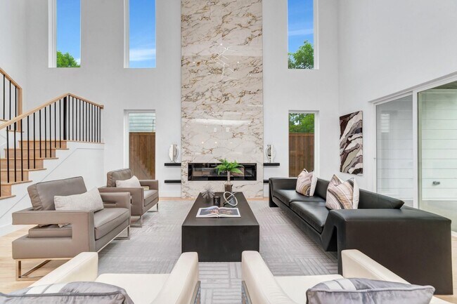 Foto del edificio - 3731 Cortez Dr