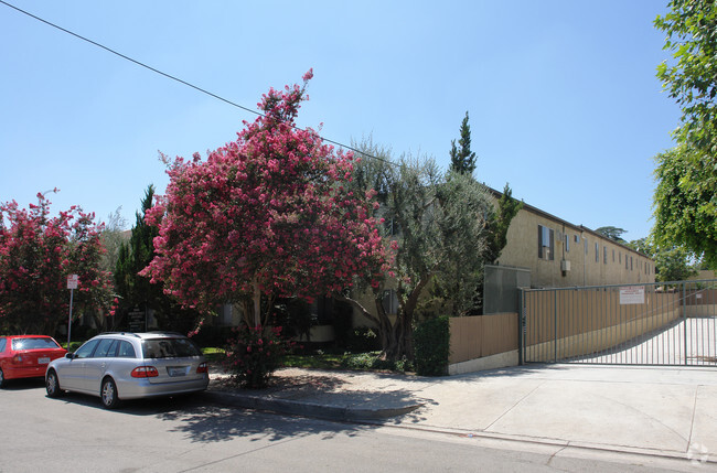 Building Photo - Independence Apartments