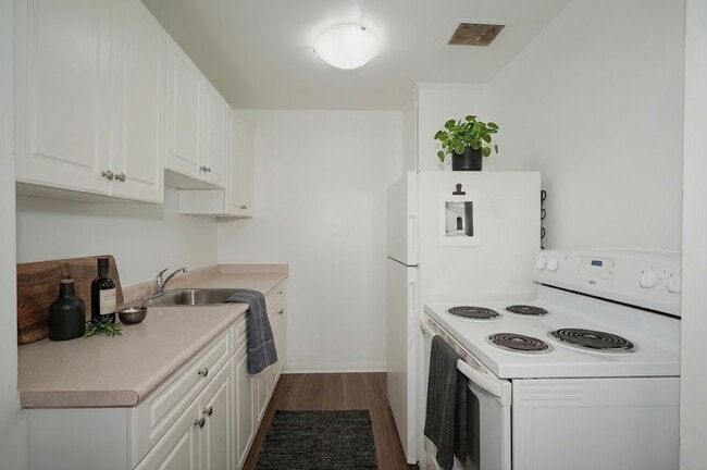 JR 1 Bedroom - Grand Avenue Apartments