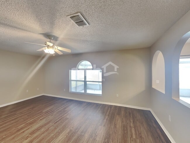Building Photo - 813 Grand Regal Pt