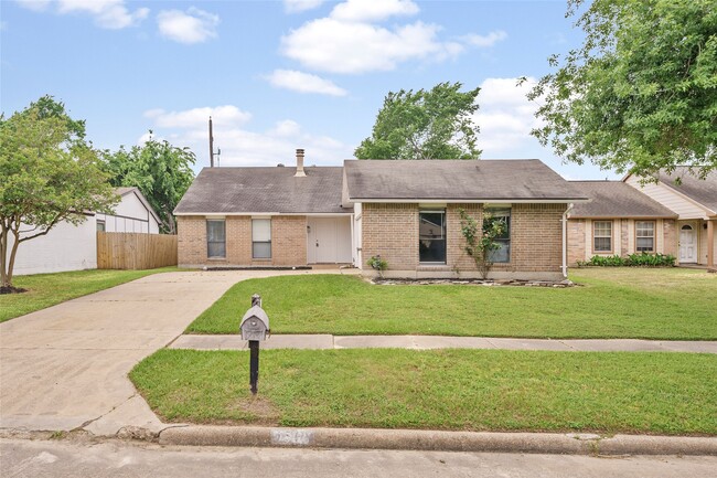 Building Photo - 6531 Vanlynn Ln