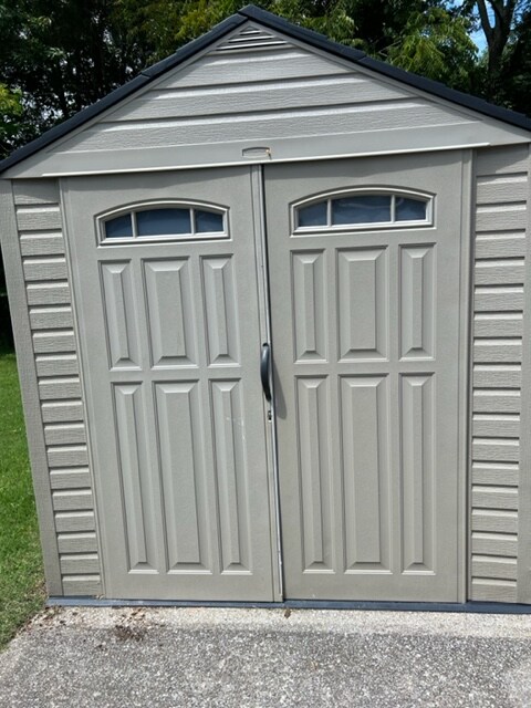 Foto del edificio - 724 Forrest Park Dr