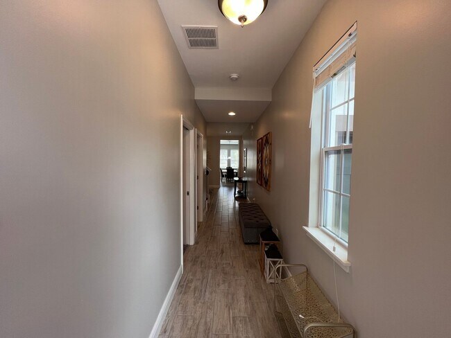 Building Photo - Perfect Home waiting for you! FULLY FURNIS...