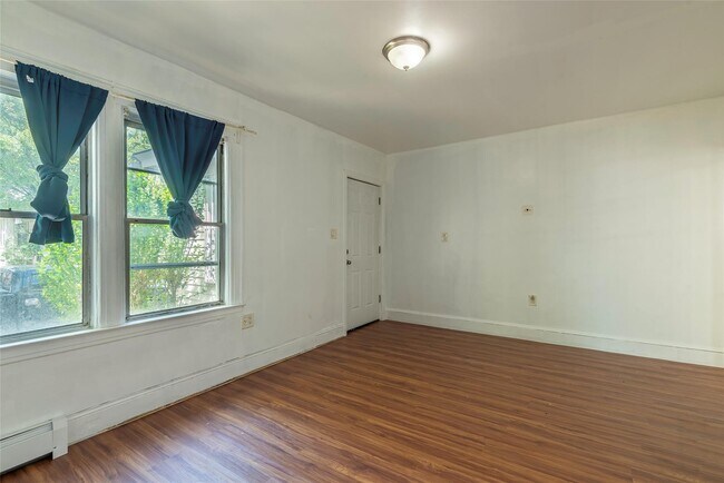 Building Photo - 90-13 181st St