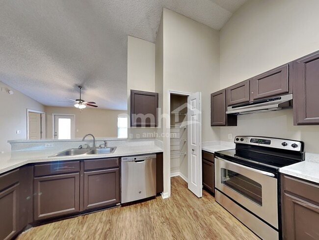 Building Photo - 1757 Chandelier Cir E