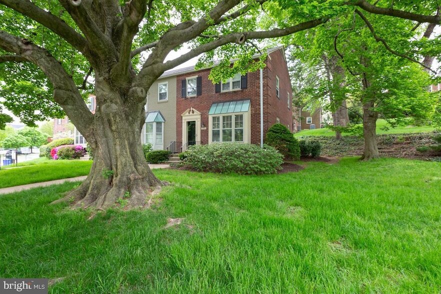 Foto principal - 4856 Bradley Blvd