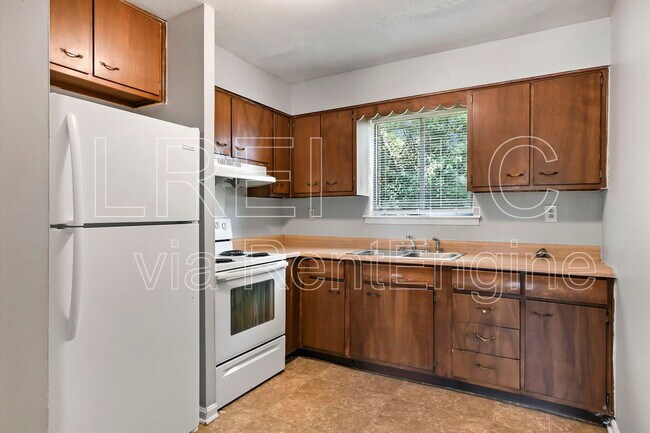 Foto del edificio - 3811 Carpenter Dr