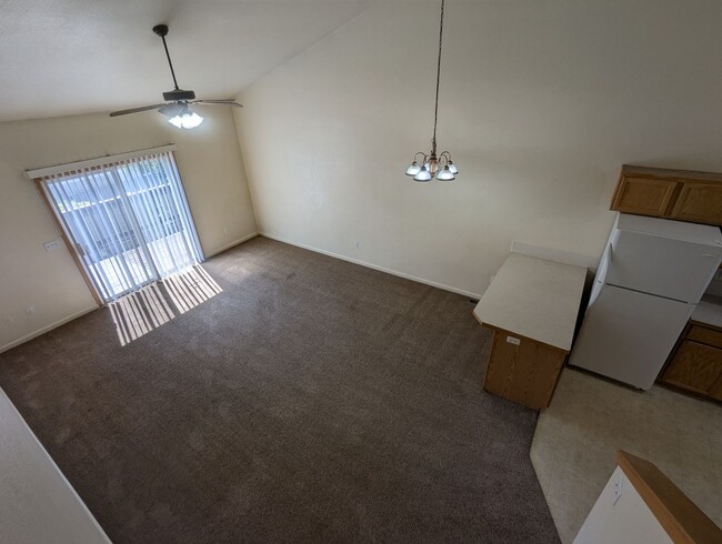 Building Photo - AWESOME 3-BDRM, 3-BATH, 4-LEVEL HOME AVAILABLE FOR IMMEDIATE OCCUPANCY IN GRAPEVINE - EVANS!