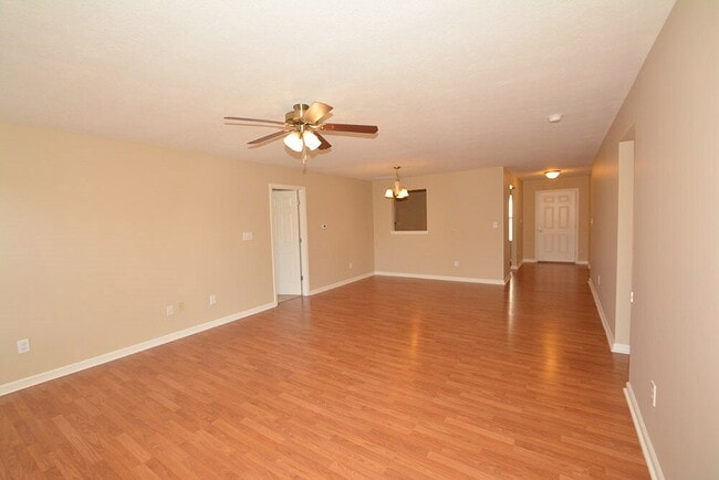 Building Photo - 5544 Wild Horse Dr