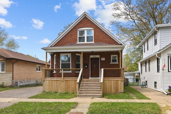 Building Photo - 2428 N Erie St