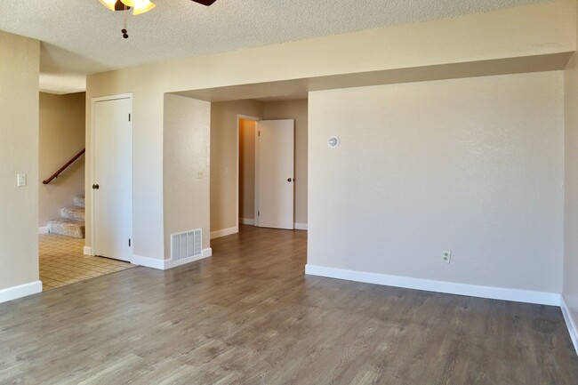 Foto del edificio - Charming 2-bedroom condo - Mission San Jos...