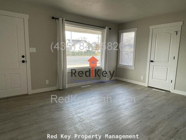 Building Photo - Gordon Ave Single Family Home