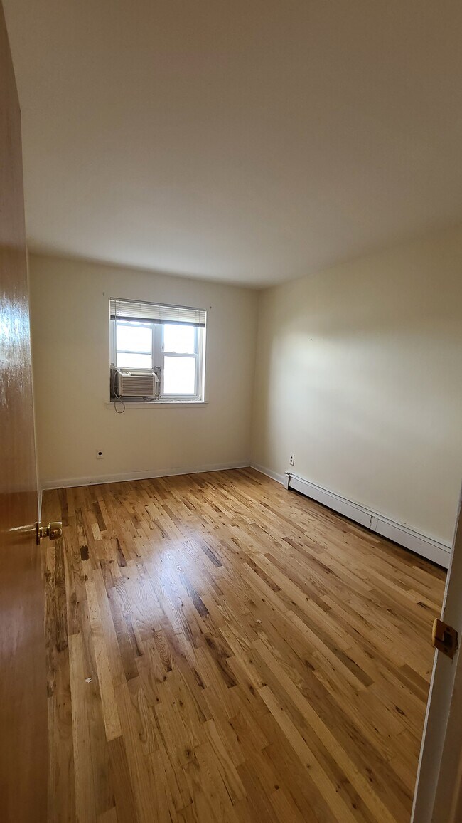 Foto del edificio - 2551 46th St
