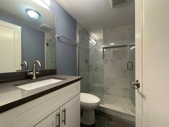 Foto del edificio - 1733 W 19th St
