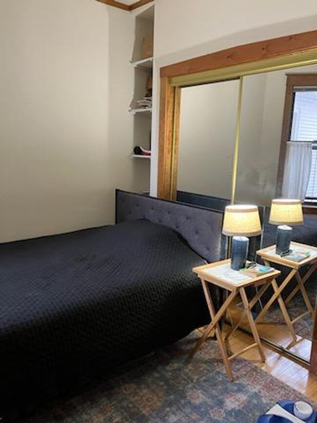 Foto del edificio - 3614 N. Paulina-3616-3