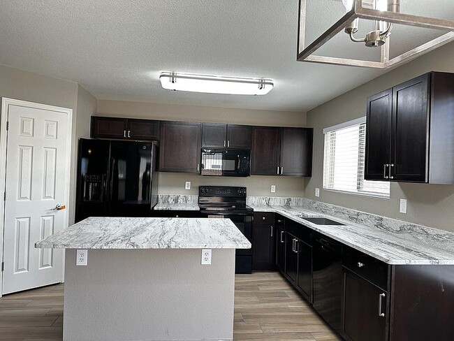 Foto del edificio - 2911 E Cherry Hills Dr