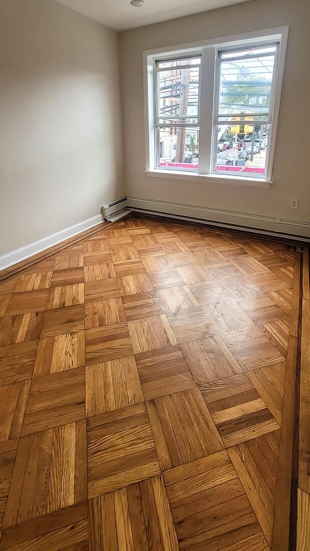 Foto del edificio - 127 Mallory Ave