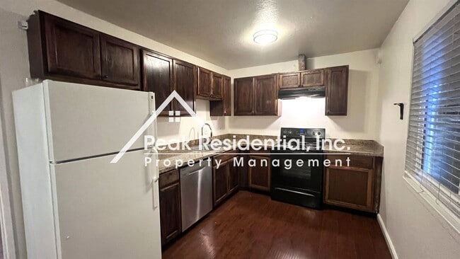 Building Photo - 5 br, 2 bath House - 710 Northfield Dr #A