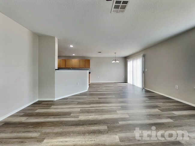 Building Photo - 5617 Victory Gallop Dr