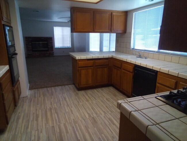 Foto del edificio - 43458 Buena Vista Way