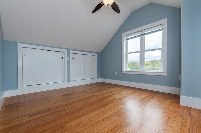Building Photo - 29 Brookside Ave