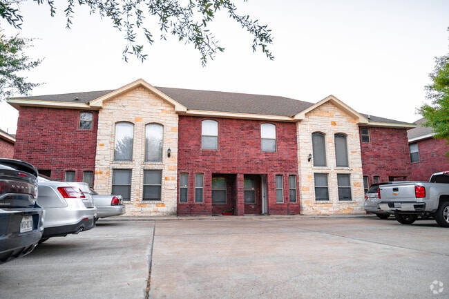 Building Photo - 106 S 48th Ln