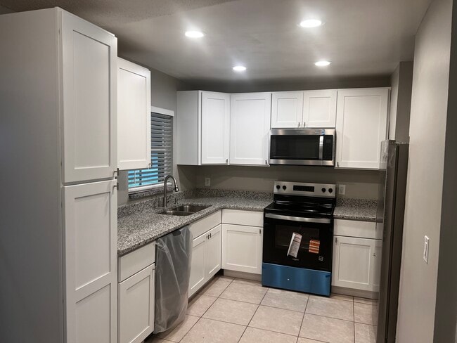 Building Photo - 4441 Calendula Dr