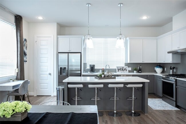 Building Photo - 2713 EaDo Edge Ct