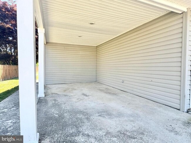 Building Photo - 69 Mcdaniel Dr
