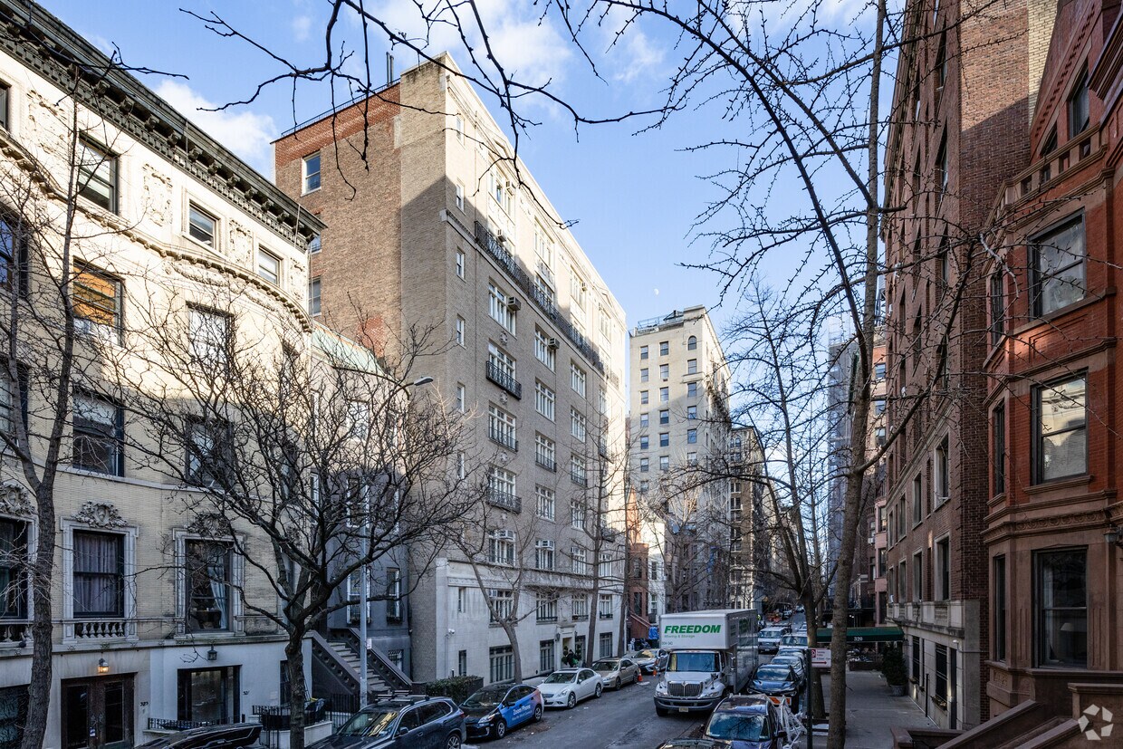 Foto principal - 317 W 89th St