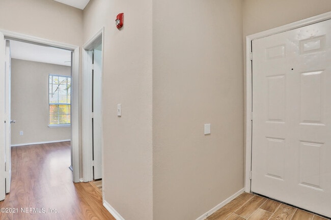 Building Photo - 190 Veracruz Dr