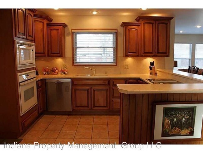 Foto del edificio - 3 br, 2 bath House - 7430 Sunset Ln